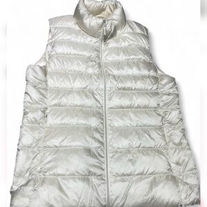 Uniqlo Ivory Quilted Lightweight Puffer Vest - Women's